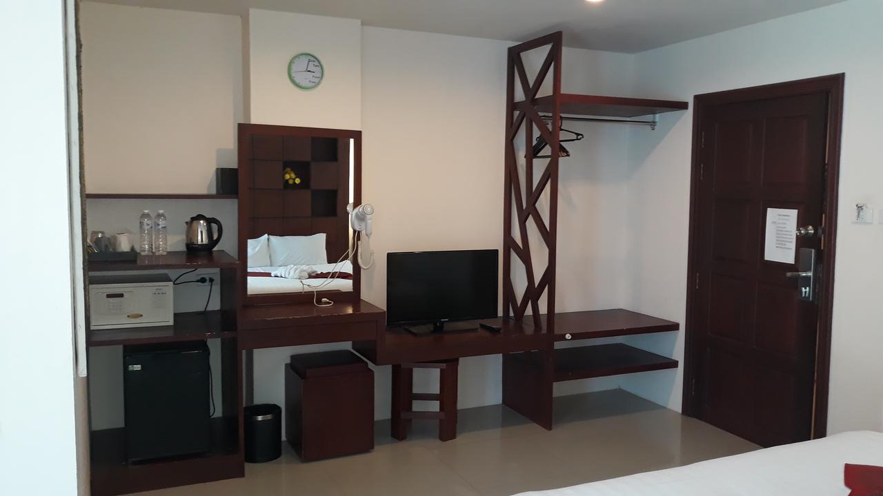 7 Sky Residency Hotel Patong Екстериор снимка