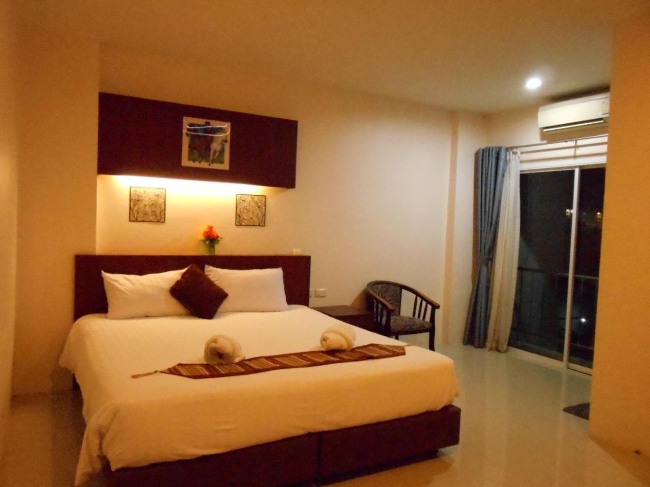 7 Sky Residency Hotel Patong Екстериор снимка
