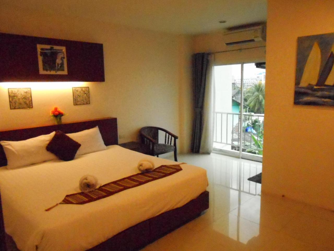7 Sky Residency Hotel Patong Екстериор снимка