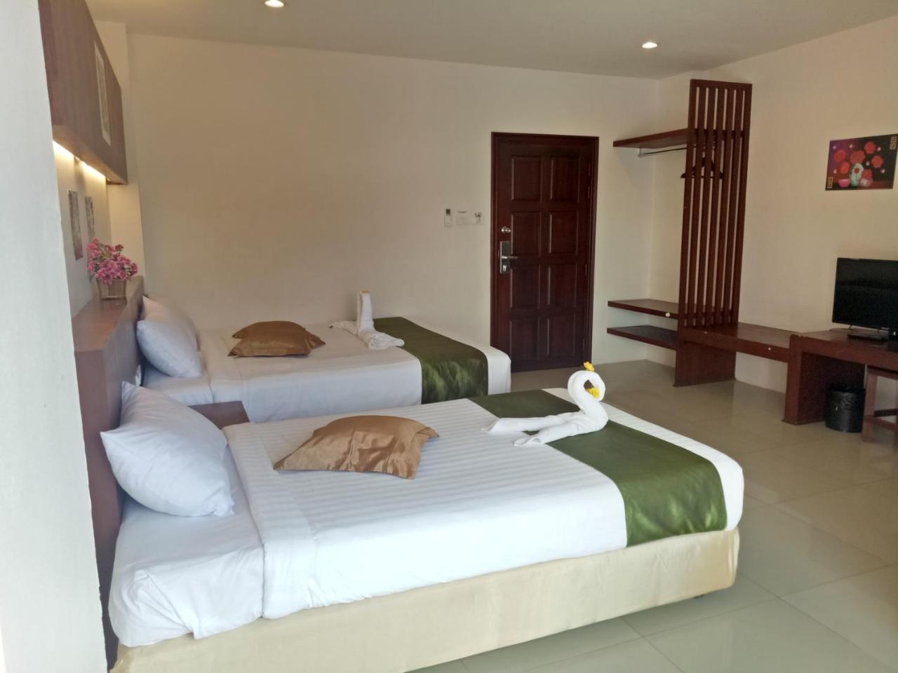 7 Sky Residency Hotel Patong Екстериор снимка