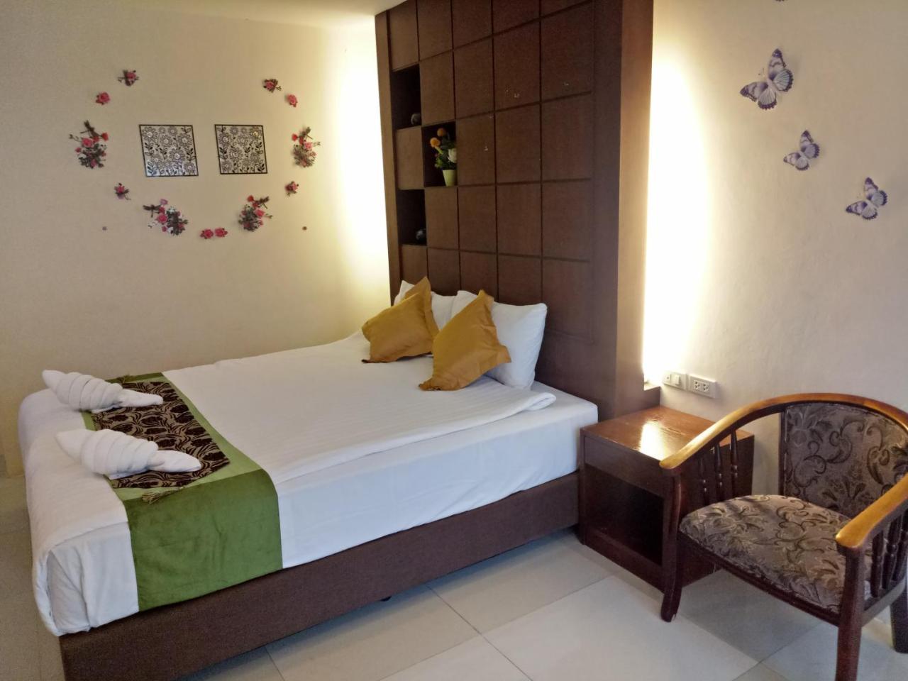 7 Sky Residency Hotel Patong Екстериор снимка