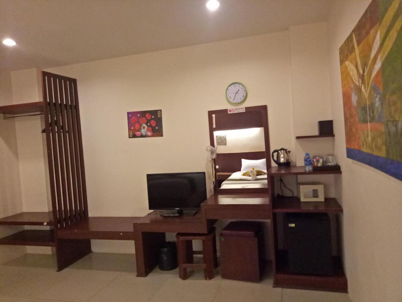 7 Sky Residency Hotel Patong Екстериор снимка