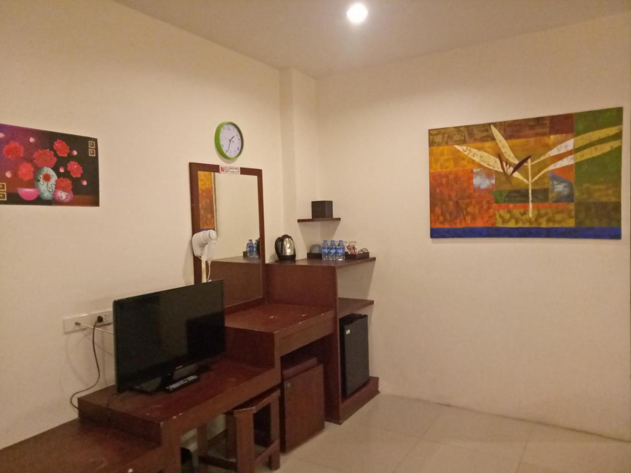 7 Sky Residency Hotel Patong Екстериор снимка